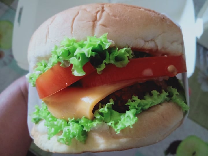 photo of Veggie Dojo Savoury Sesame Burger shared by @veganspicegirl on  16 Apr 2020 - review