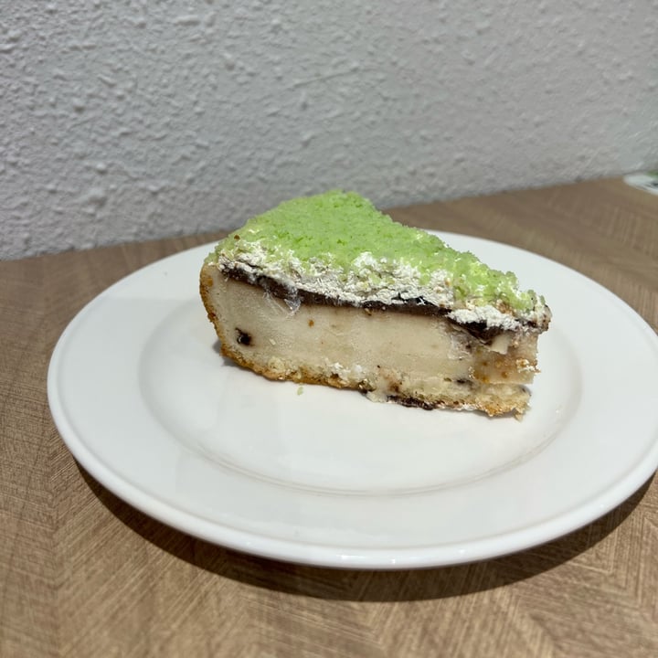 photo of VeganBliss 蔬福 Mint Chocolate Pie shared by @qmh on  24 Oct 2022 - review