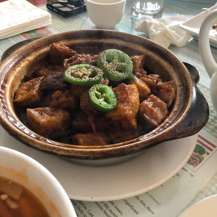 photo of Loving Hut Clay pot shared by @mimi1st on  29 Apr 2020 - review