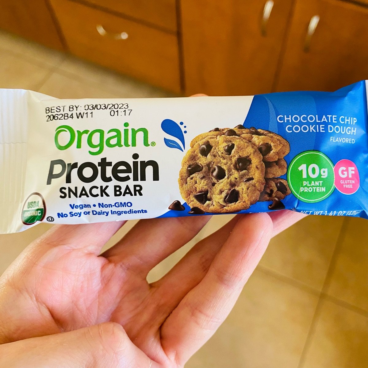 Orgain Chocolate Chip Cookie Dough Snack Bar Reviews abillion