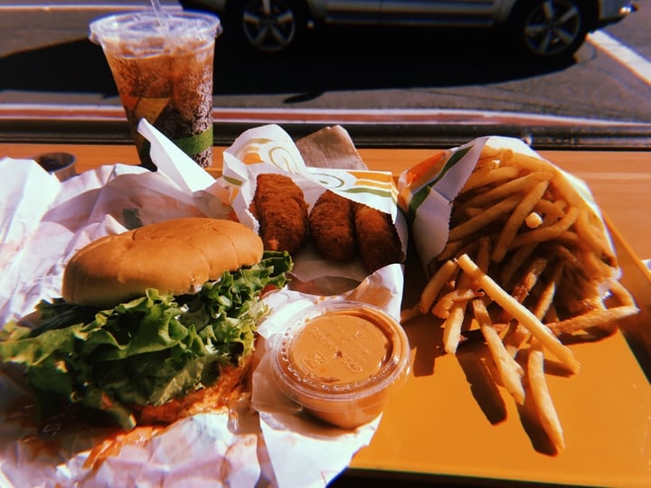 review photo of Plant Power Fast Food Buffalo chicken sandwich shared by @betterbarefoot on 03 Jan 2020 - review