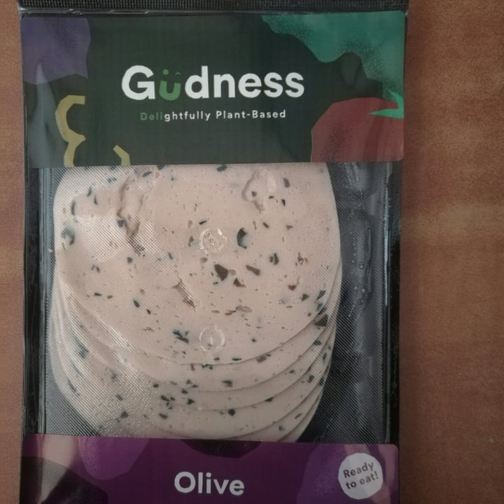 photo of Gudness Plant-Based Deli Olive Cold Cut Sandwich Slices shared by @elnaveg on  19 May 2021 - review