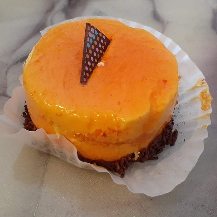 photo of Gramma's Bakery Vegan Citrus shared by @heartartichokehearts on  21 Jul 2022 - review