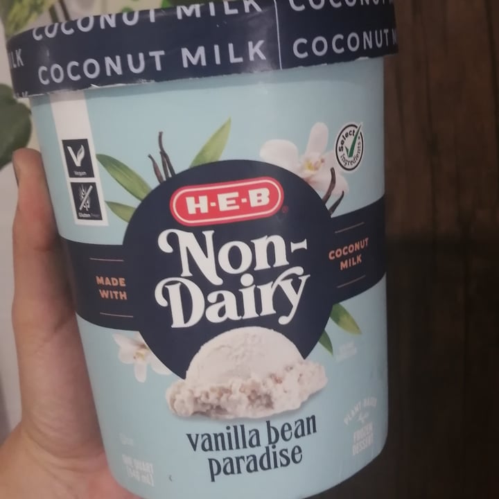photo of HEB Heb Non Dairy Vanilla Bean Paradise shared by @leveganito on  15 Apr 2022 - review