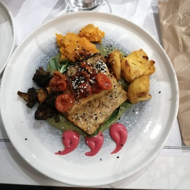 菜肴“The Botanique”的照片
