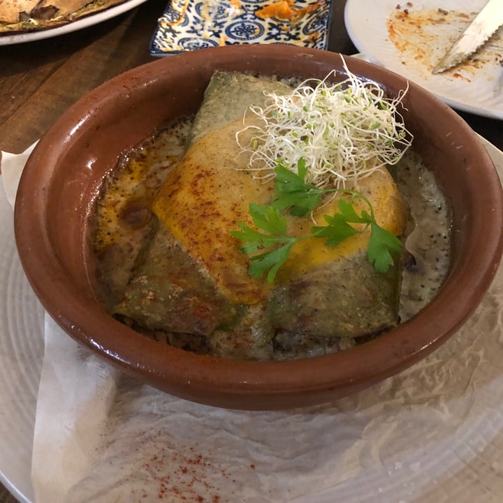 review photo of Enkuentro Cocina Natural Crepes de “pollo” con salsa de puerros shared by @fergc on 24 Jul 2021 - review