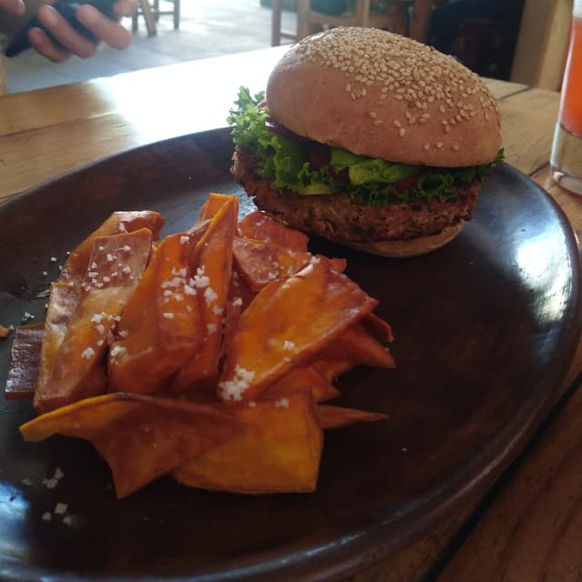 Photo of the dish “Hamburguesa de garbanzo (grande)”