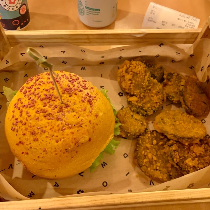review photo of Flower Burger Hercules Burger shared by @giulial7 on 06 Oct 2022 - review