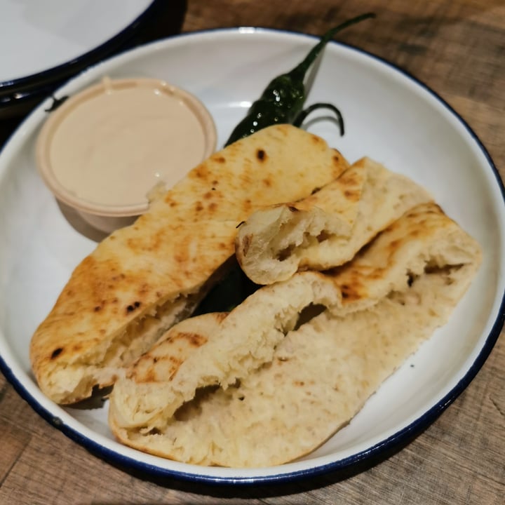 photo of Miznon Singapore Free flow pita bread shared by @ycarolyn on  14 Sep 2022 - review