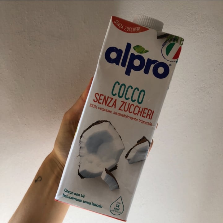 photo of Alpro latte di cocco senza zucchero shared by @frappa on  06 Oct 2022 - review