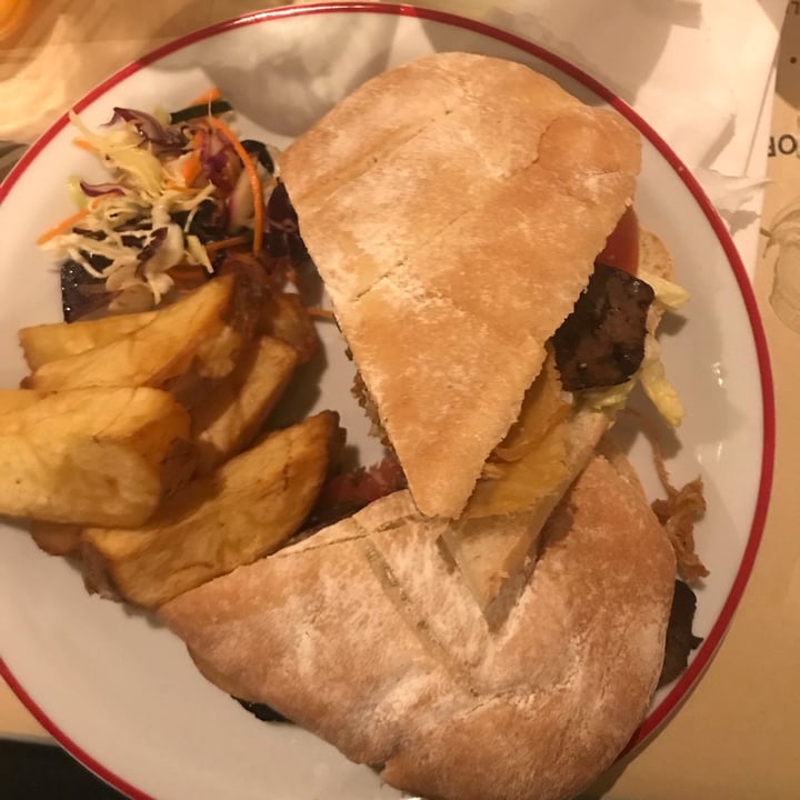 photo of Gordo Vegano Sandwich de lomito completo shared by @candelariex on  05 Mar 2022 - review