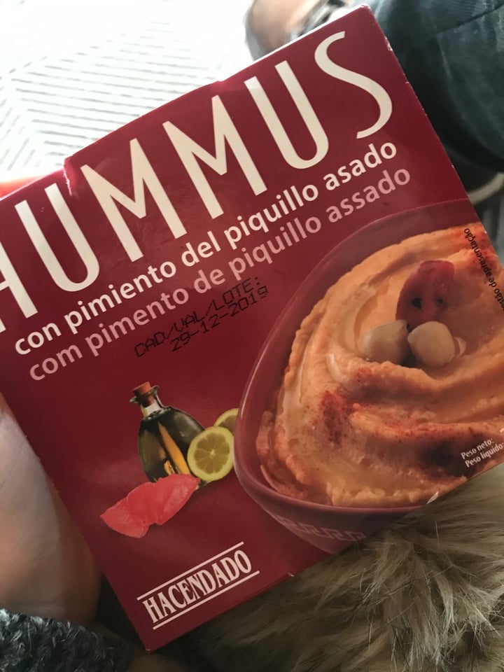 photo of Hacendado Hummus de pimiento de poquito asado shared by @belindacb on  06 Jan 2020 - review