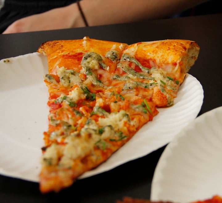 photo of Screamer's Pizzeria Buffalo Cauliflower Slice shared by @lianaperez on  31 Jul 2018 - review