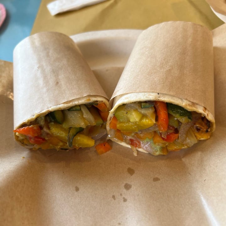 review photo of Mexami quesadilla Frida shared by @robertamurru on 08 May 2022 - review
