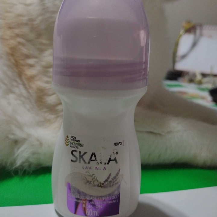 review photo of Skala Desodorante lavanda shared by @rosanamelnic on 25 Apr 2022 - review