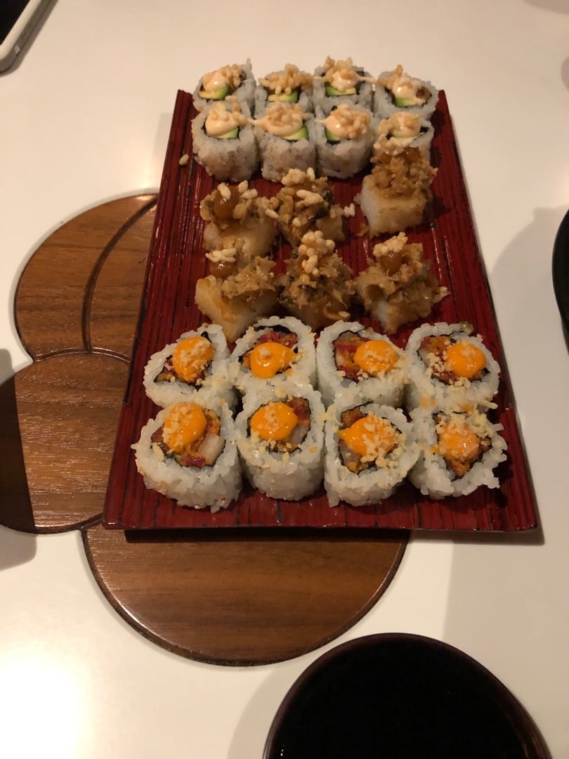 Planta Queen Maki Rolls Reviews abillion