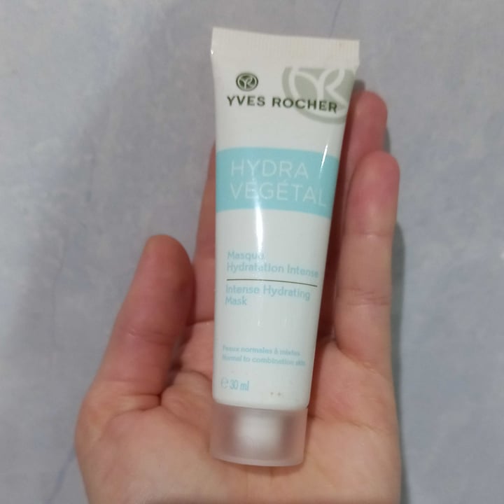 photo of Yves rocher Hydra Vegetal Masque Hydratation Intense shared by @romanitadeapie on  11 Dec 2021 - review
