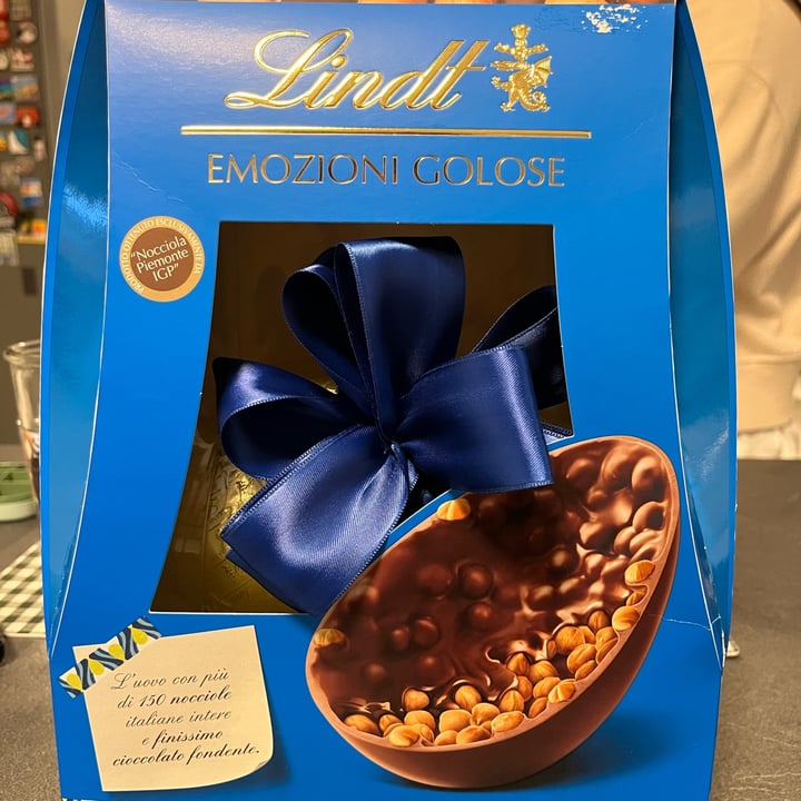 photo of Lindt Uovo Di Pasqua Al Cioccolato Fondente Con Nocciole shared by @svevasapino on  13 May 2022 - review