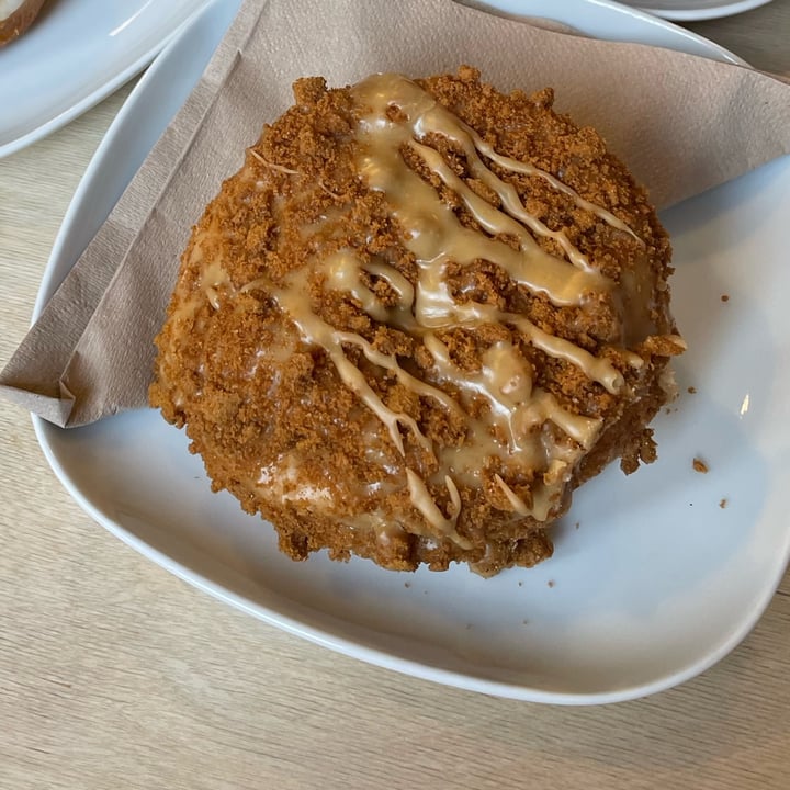 photo of Considerit Biscoff Donut shared by @davidgarciag on  28 Nov 2022 - review