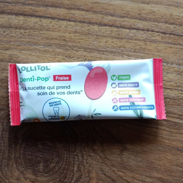 review photo of Lollitol denti-pop fraise shared by @juliaavi on 22 May 2022 - review