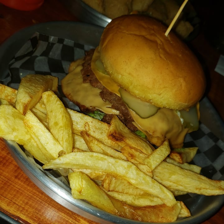 photo of Un Amor De Vegano hamburguesa tipo big mac shared by @camox on  21 Nov 2022 - review