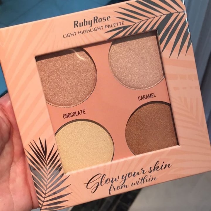 review photo of RubyRose Paleta de iluminador, contorno e blush - cheek play shared by @cissa18 on 15 Nov 2022 - review