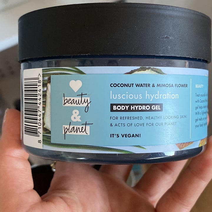 review photo of Love Beauty and Planet Body hydro gel shared by @miniribeiro on 17 Apr 2022 - review
