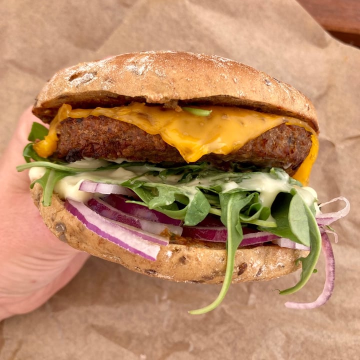 photo of Super Vegan Ekkoset burger shared by @asiayportia on  09 Aug 2021 - review