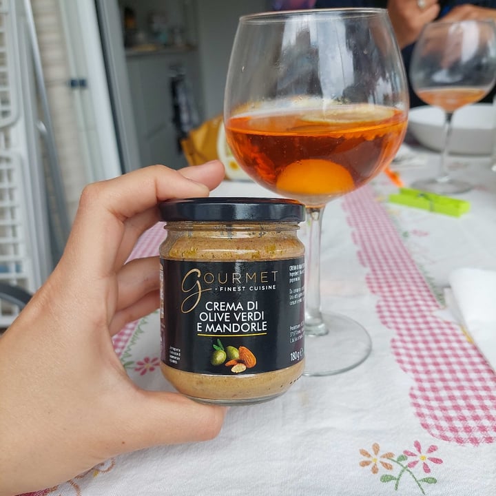 photo of Gourmet Finest Cuisine Crema di olive verdi e mandorle shared by @nanai on  07 May 2022 - review
