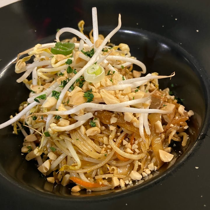 photo of Mezzaluna Spaghetti Thai shared by @aledece on  28 Nov 2021 - review