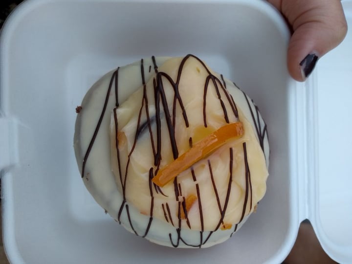 photo of Chök The Chocolate Kitchen Kronut With Orange Cream shared by @falafelbunny on  16 Jan 2020 - review