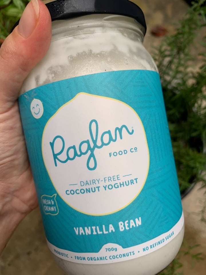 photo of Raglan Food Co Vanilla Bean Yoghurt shared by @mirtekneepkens on  01 Jun 2020 - review
