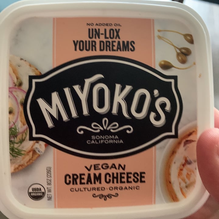 photo of Miyoko's Creamery Organic Cultured Vegan Cream Cheese Fish-Free Lox shared by @azmaj on  29 Apr 2020 - review