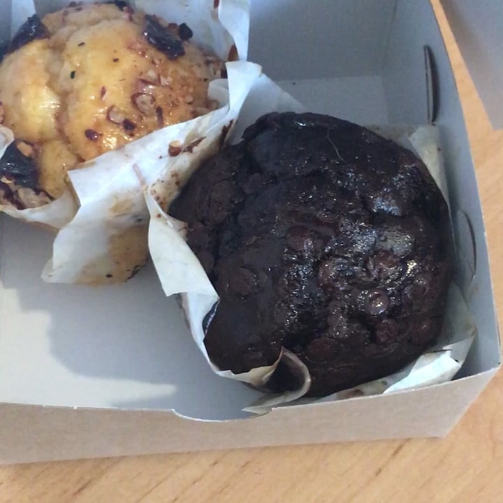 photo of Food Lover’s Market Vegan Muffins shared by @theconscioushustle on  02 Sep 2021 - review