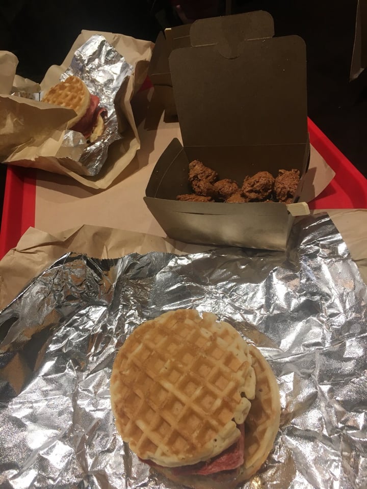 review photo of Lord of the Fries Breakfast chicken waffle shared by @luisak on 01 Jul 2019 - review