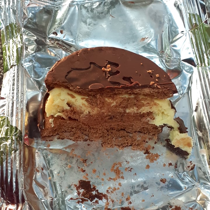 photo of Un Rincón Vegano Alfajor Banana Split shared by @kukylamarque on  08 Jul 2021 - review