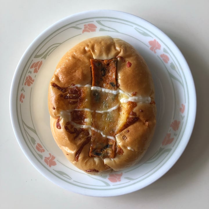 review photo of Dongshan Eastern Highland Healthy Cake House Assorted Bread shared by @bakeyvakey on 07 Jun 2021 - review