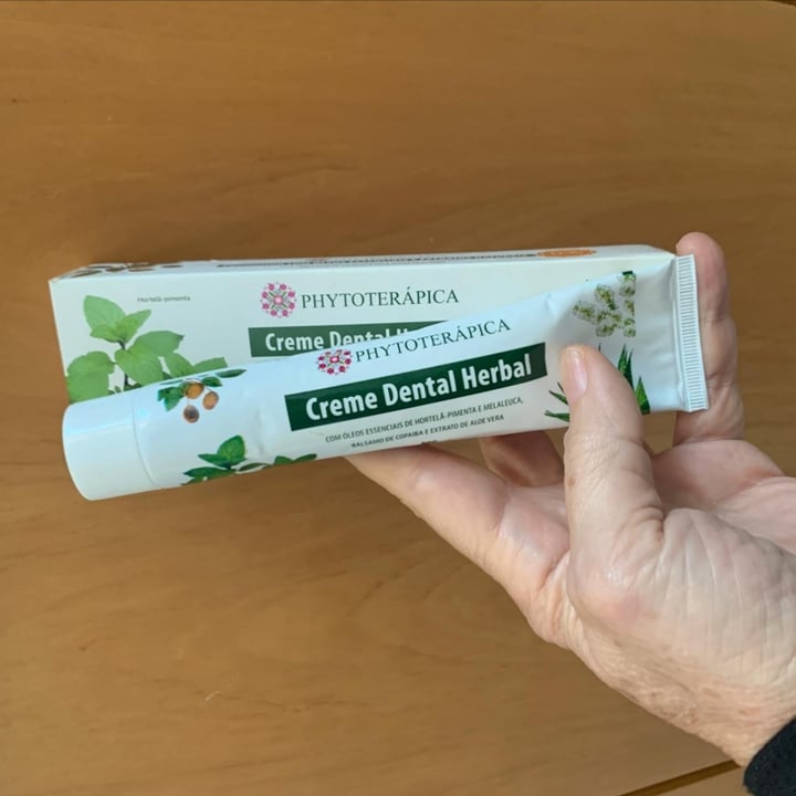 review photo of Phitoterápica Creme Dental Herbal shared by @christianquintao on 01 Aug 2021 - review