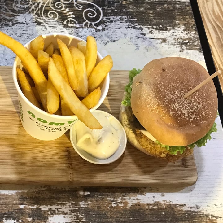 review photo of nomVnom Tai Seng Lion's Mane Truffle shared by @mayonnaise on 21 Nov 2021 - review