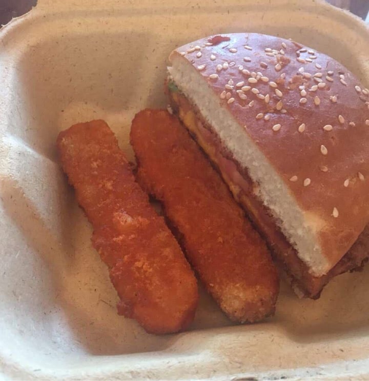 photo of Veggie Grill Buffalo Wings shared by @onearthling on  18 Jul 2020 - review