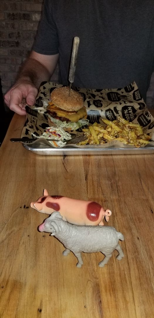 review photo of Boon Burger Cafe Southwest burger shared by @larimar on 19 Aug 2019 - review