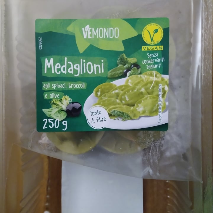 photo of Vemondo Medaglioni Agli Spinaci, Broccoli E Olive shared by @barbarat on  10 Jan 2022 - review