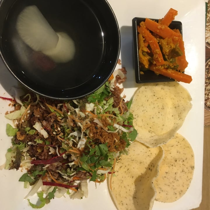 review photo of Simple Life Tom Yum Fried 10 Grains Rice shared by @spveg on 31 Jan 2022 - review