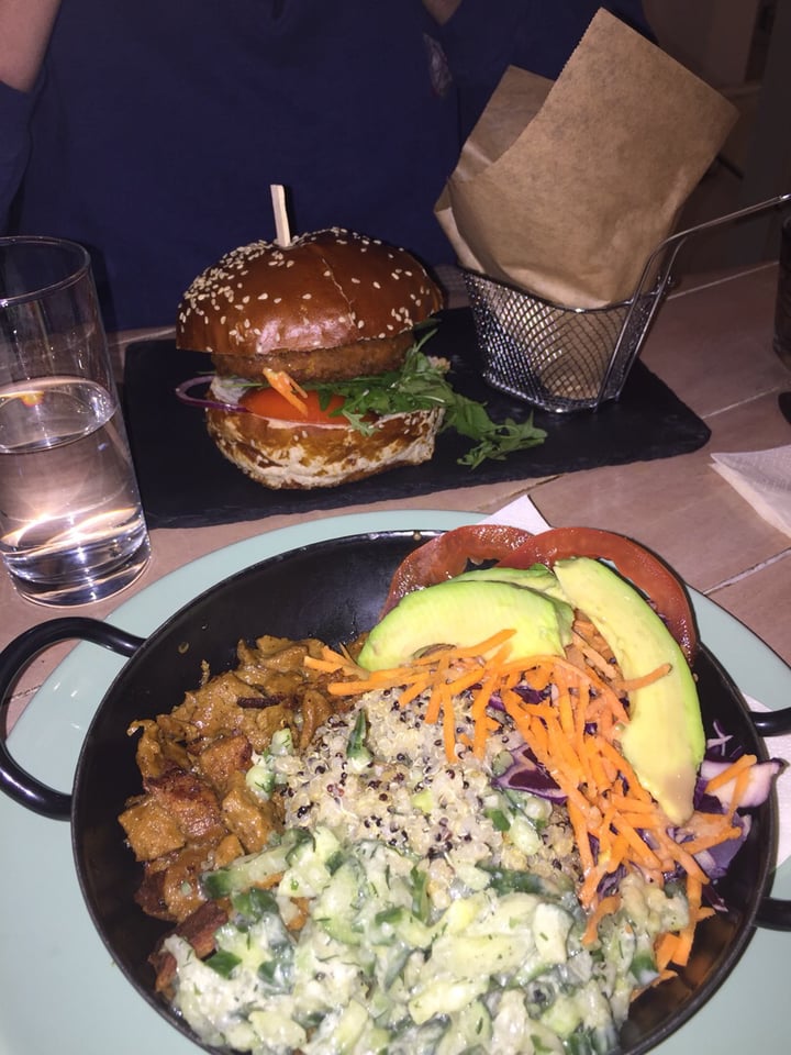 photo of Veggiezz Vegan Gyros Bowl shared by @maeganhl on  30 Jan 2020 - review