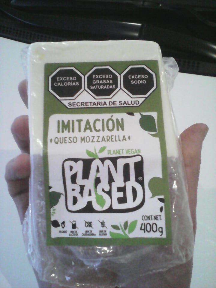 photo of Planet Vegan Plant Based Imitación Queso Mozzarella Block shared by @israel1980 on  04 Feb 2021 - review