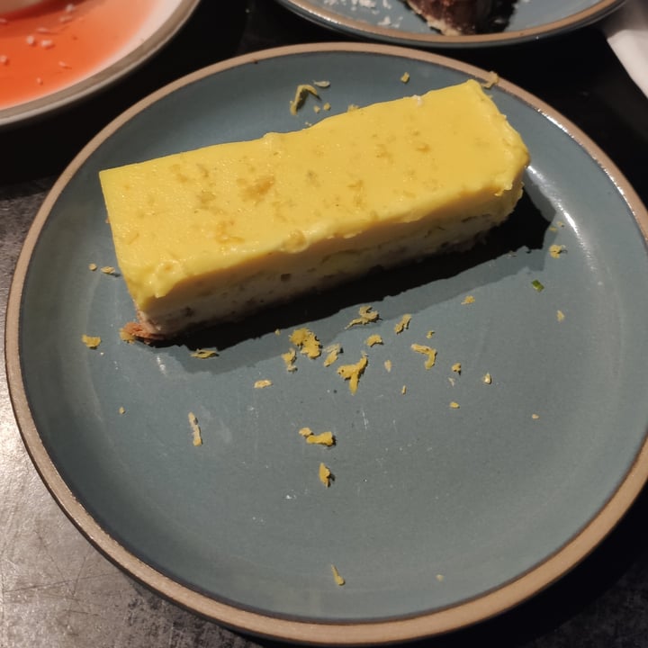 photo of באנה - Bana Lemon vanilla Cake shared by @chenchen on  09 May 2021 - review