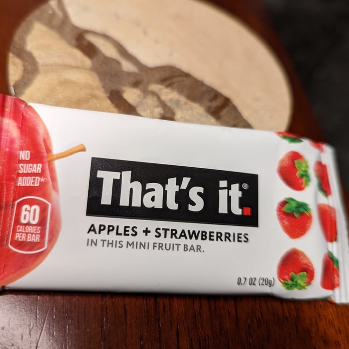 photo of That’s it Apples + strawberries mini bar shared by @ethel78 on  29 May 2022 - review