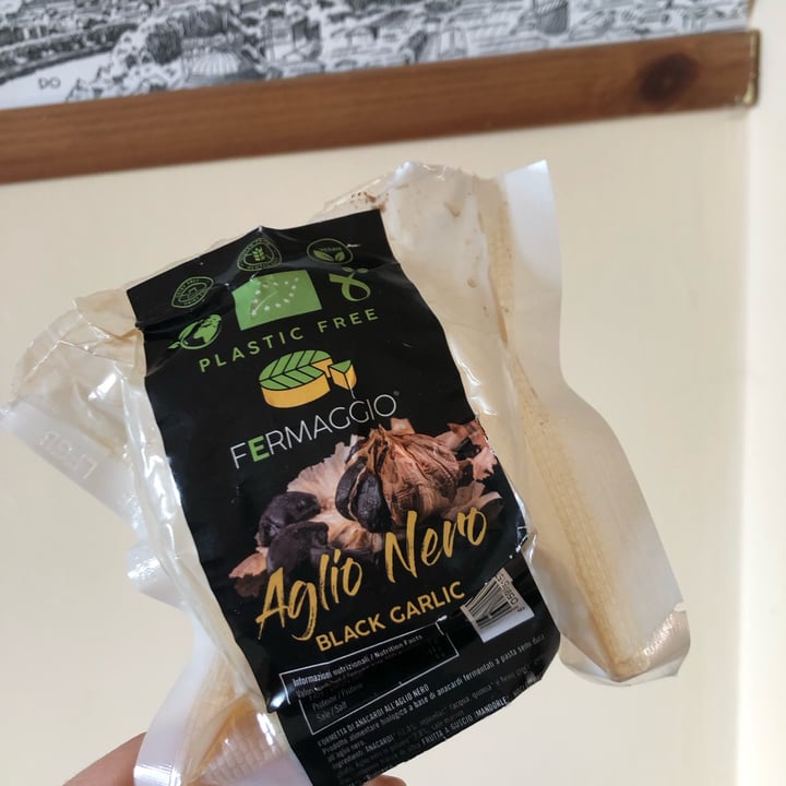 photo of Fermaggio Aglio nero affinato shared by @essemme on  04 Jan 2023 - review