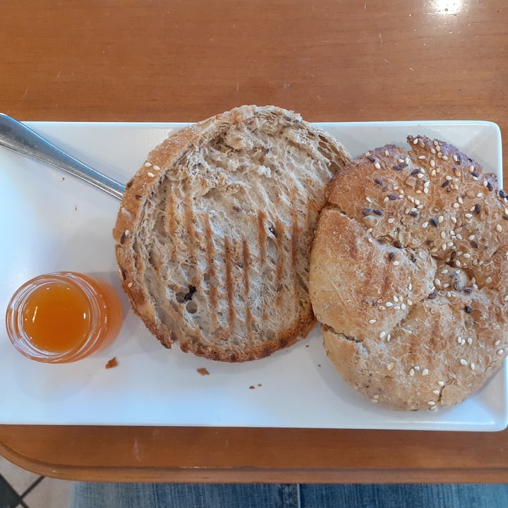 photo of Panaderia Taberna pan de semillas shared by @txispa on  27 Jul 2022 - review