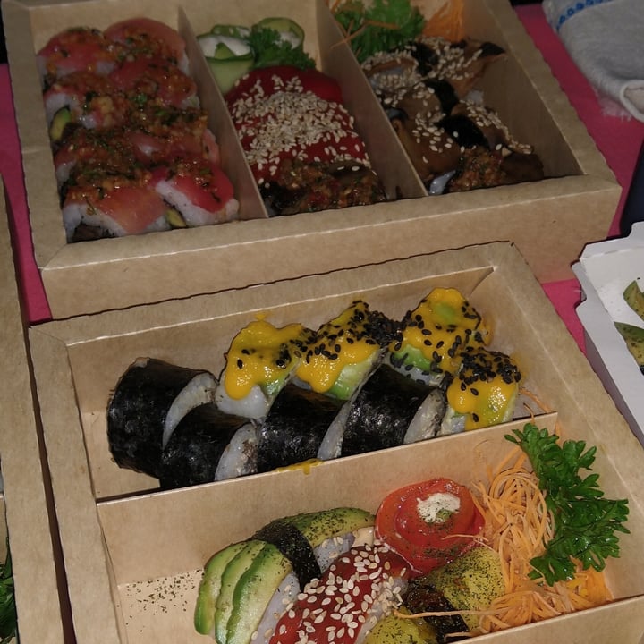 photo of Let it V - Vegan Sushi 40 piezas de sushi a elección shared by @noeschulz on  07 Aug 2021 - review